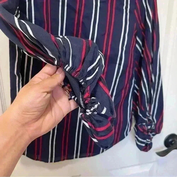 Cabi 5516 Red White Blue Flag Blouse Size Small - Picture 4 of 6